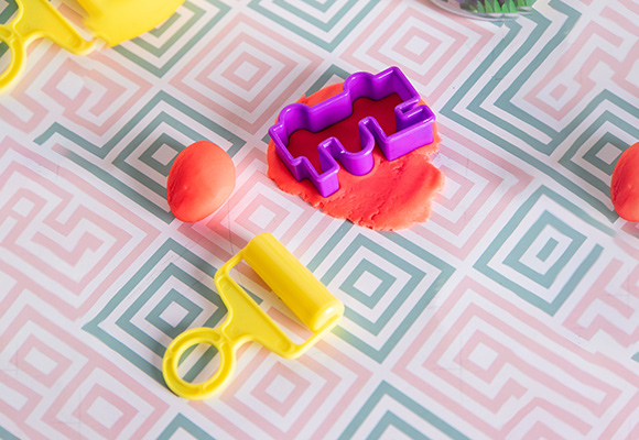 إلهام للعب القرطاسية