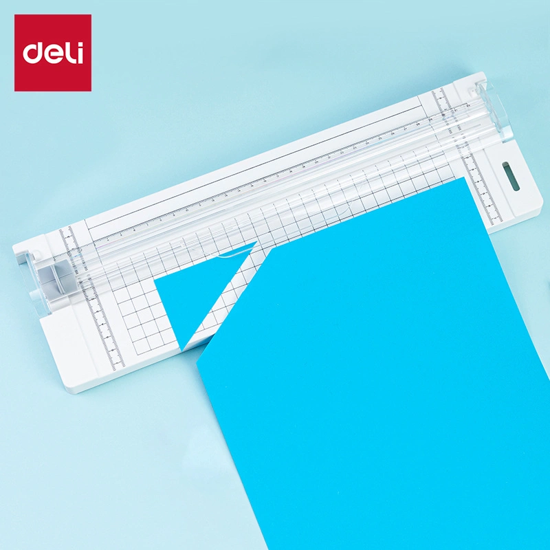 آلة تشذيب الورق