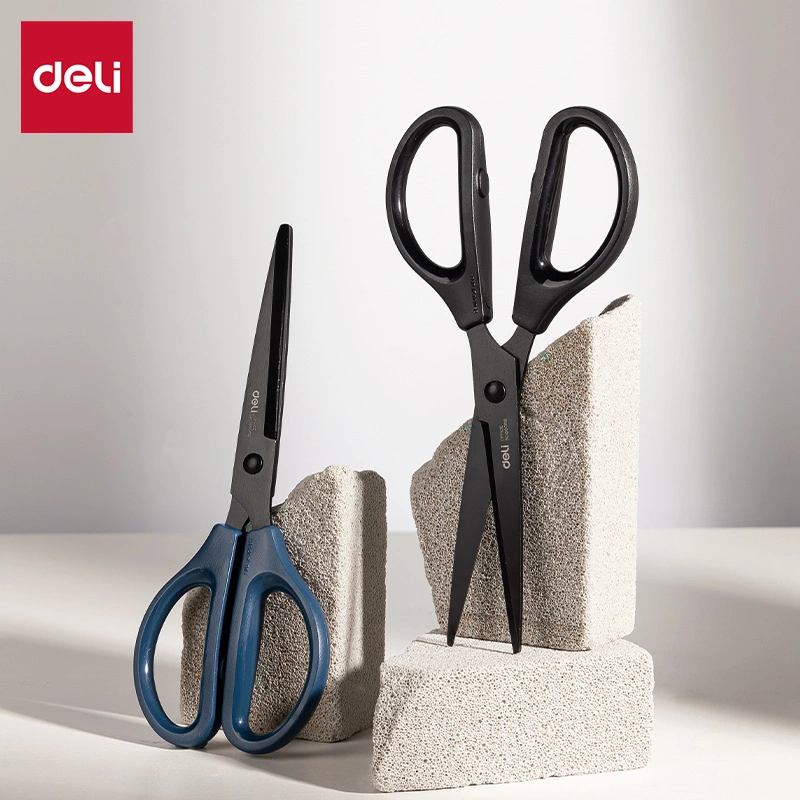 مقص بالعربية