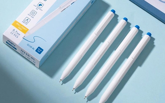 الاستدامة في الأعمال التجارية: اختيار أقلام حبر جاف وصديقه البيئة