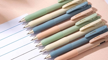 القلم ، أداة الكتابة اللازمة!