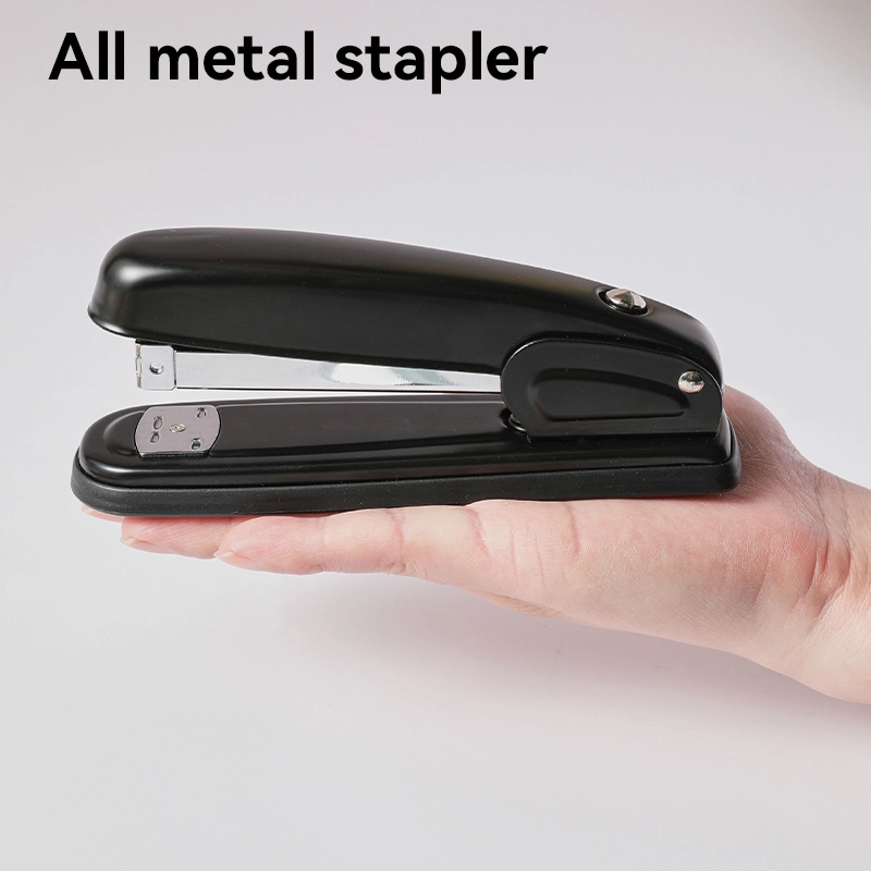 deli-e0324-stapler-3