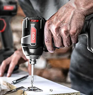 أدوات سلسلة حمراء